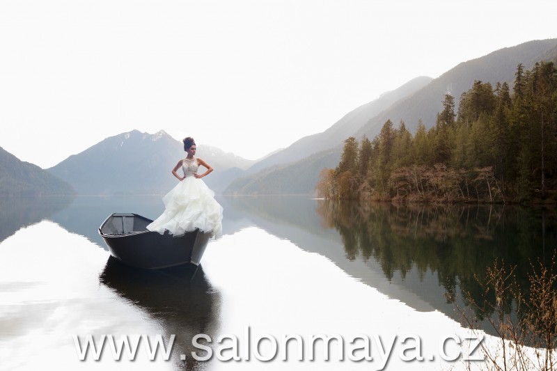 Allure Bridals - Couture C380 VÝPRODEJ 16900 Kč c380h-ad2.jpg