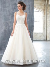 VÝPRODEJ 4900 Kč - Šaty v pudrové barvě s bahtou tylovou sukní, krajkový top na ramínka, volná záda a dekolt, ktyté tělovým tylem, jemný kamínkový pásek. 