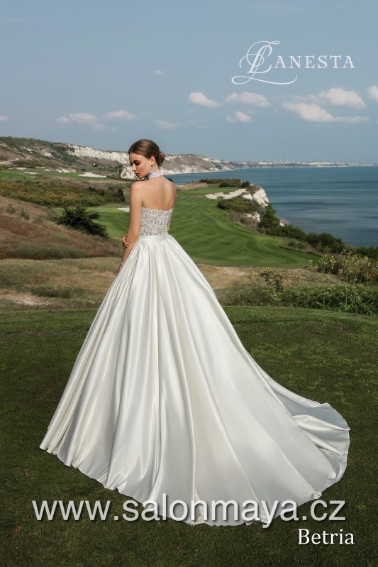 Lanesta Betria Betria-2.jpg