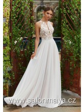 VÝPRODEJ 9900 Kč - Splývavé svatební šaty ke krku, krajkový top, výkroj na zádech. 