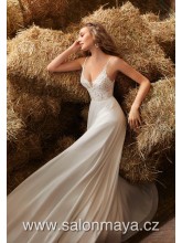 VÝPRODEJ 13900 Kč - Splývavé šaty v barvě ivory, krajkový top na ramínka, hladká šifónová sukně. 