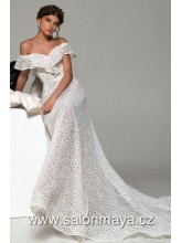 VÝPRODEJ 18900 KČ  - Svatební šaty v barvě ivory se spadlými ramínky, zdobené volánky a výraznou, hrubší krajkou, úzké přes boky. 
