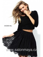 Krátké, černé, dvojdílné (crop top) šaty, huňatý, svetrový top, krajková sukně.