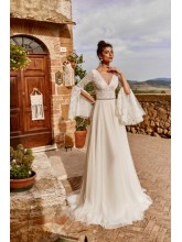 VÝPRODEJ 13900 KČ - Splývavé boho šaty s krajkovým topem a volánovými rukávy, lehká šifónová sukně. 