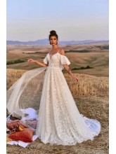 VÝPRODEJ 15900 KČ - Celokrajkové boho šaty v barvě šampaň s padlými rukávky. 