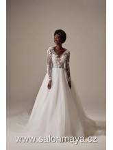 Šaty s dlouhým tylovým rukávem, top je zdoben krajkou, výstřih do V, tylová sukně. 