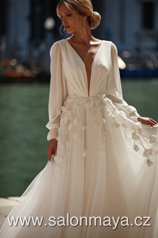 Jasmine Empire - Roxana roxana3_wm.jpg