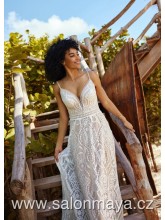 Celokrajkové svatební šaty na ramínka, sukně do A, krajka je v barvě ivory podšívka tělová. 