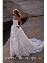 Transparentní, celokrajkové korzetové šaty, rovný výstřih. Šněrování, kapsy. 