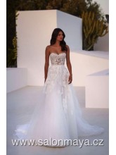 Korzetové šaty s bohatou tylovou sukní. Transparentní korzet, srdíčkový výstřih, šaty jsou pošité jemnou květinovou krajkou. Šněrování. 