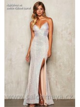 Upnuté celoflitrové světle růžové šaty na ramínka, křížení na zádech, rozparek (US6). 