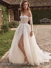 Korzetové šaty v barvě ivory, bohatá tylová sukně s rozparkem, krajkový top, odnímatelné rukávy. 