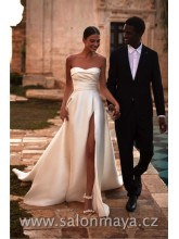 Elegantní, korzetové, saténové, svatební šaty. Srdíčkový výstřih, rafinované řasení na na topu, rozparek. 