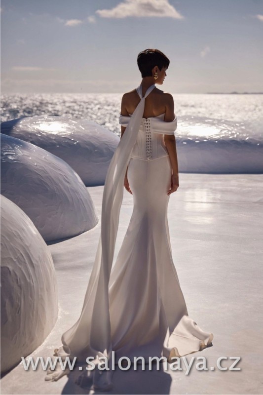 Milla Nova Floriane florianea_wm.jpg