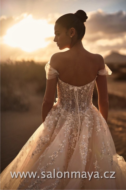 Milla Nova Solenne solenne1_wm.jpg