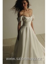 Korzetové šaty z materiálu mikádo se sklady na topu a padlých ramínkách. Hladká sukně s delší vlečkou, šněrování. 