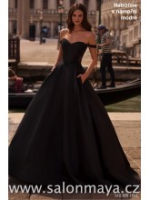 Tmavě modré, korzetové, saténové šaty s padlými ramínky, bohatá sukně, transparentní korzet je zdoben krajkou, kapsy. (US10)