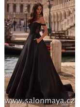 Černé, korzetové, saténové šaty s padlými ramínky, bohatá sukně, transparentní korzet je zdoben krajkou, kapsy. (US6)